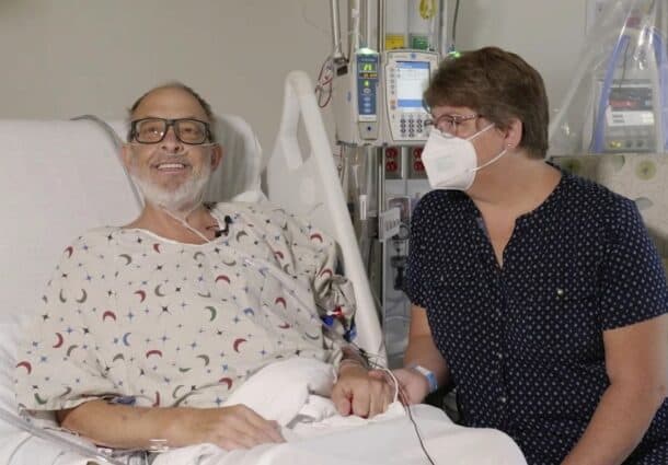 A murit omul cu inimă de porc