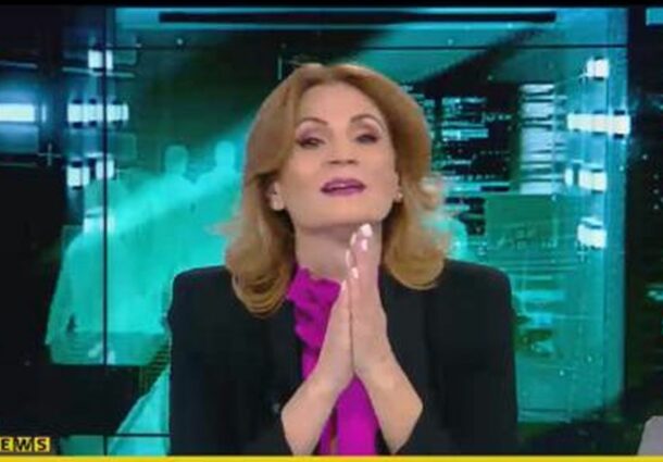 (VIDEO) Cine boicotează transmisiunea Ancăi Alexandrescu de pe Pod? A venit și Poliția!