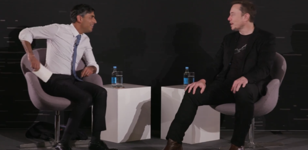 Elon Musk: Roboţii umanoizi „ne pot urmări oriunde”