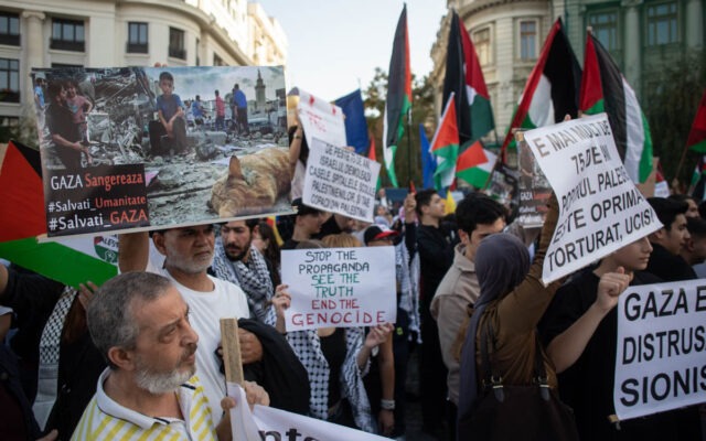 Solidaritate cu poporul palestinian. Mitinguri în Europa, România printre participanți