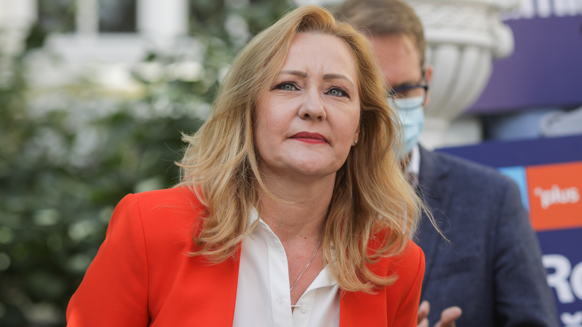 Lasconi: ”Racolată” de PNL. Niște interlopi, că mafioți nu sunt ”în stare”