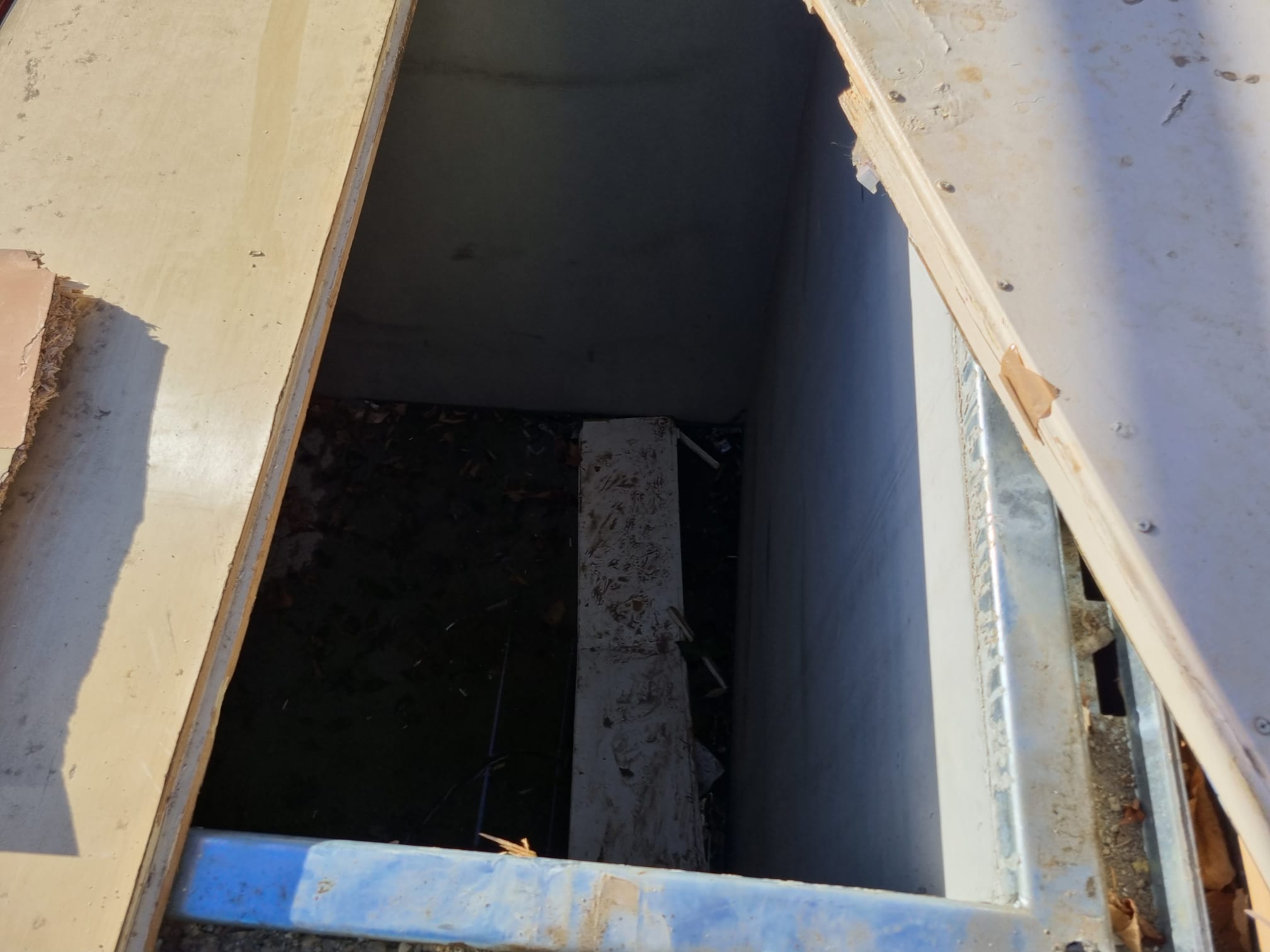 Incident în Sectorul 3: Un copil a căzut în groapa unei pubele