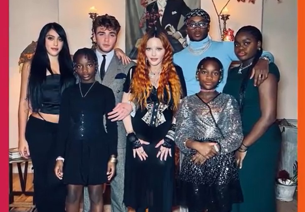 Fotografie rară cu Madonna