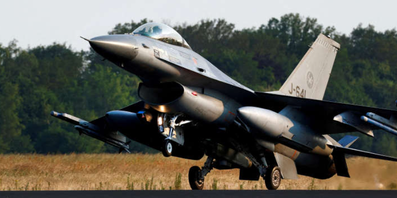 Au ajuns în România primele avioane pentru piloții ucraineni. Explicațiile MApN