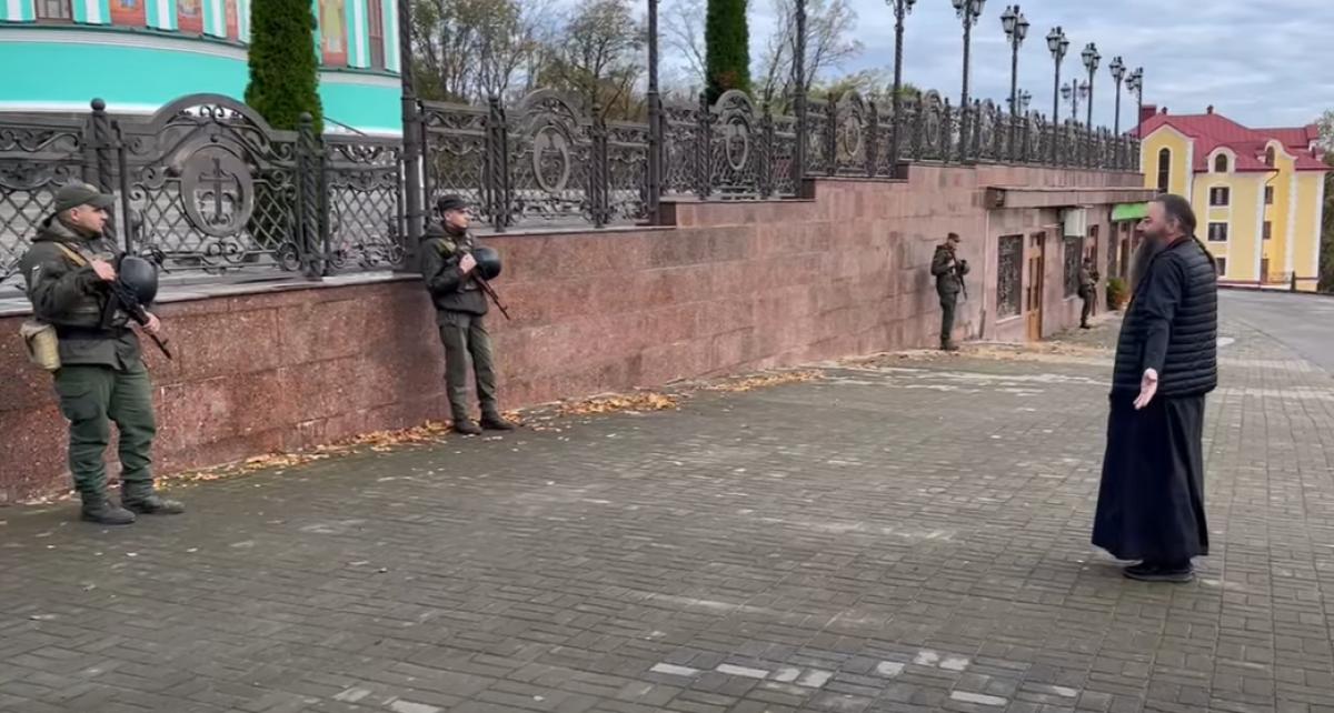 (VIDEO)Mănăstirea Bănceni,  încercuită de forțele de securitate ucrainene