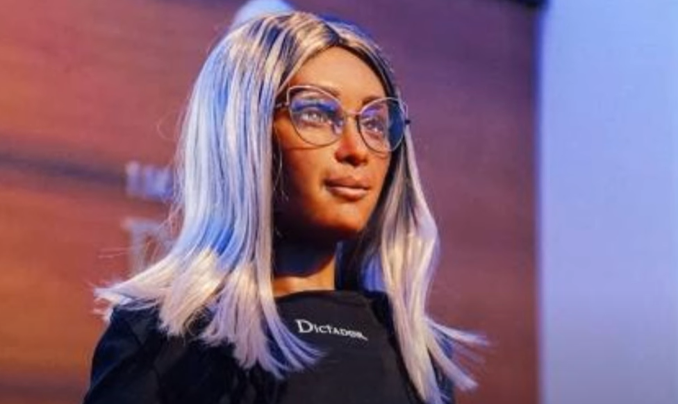 (VIDEO)Primul robot umanoid, director de companie