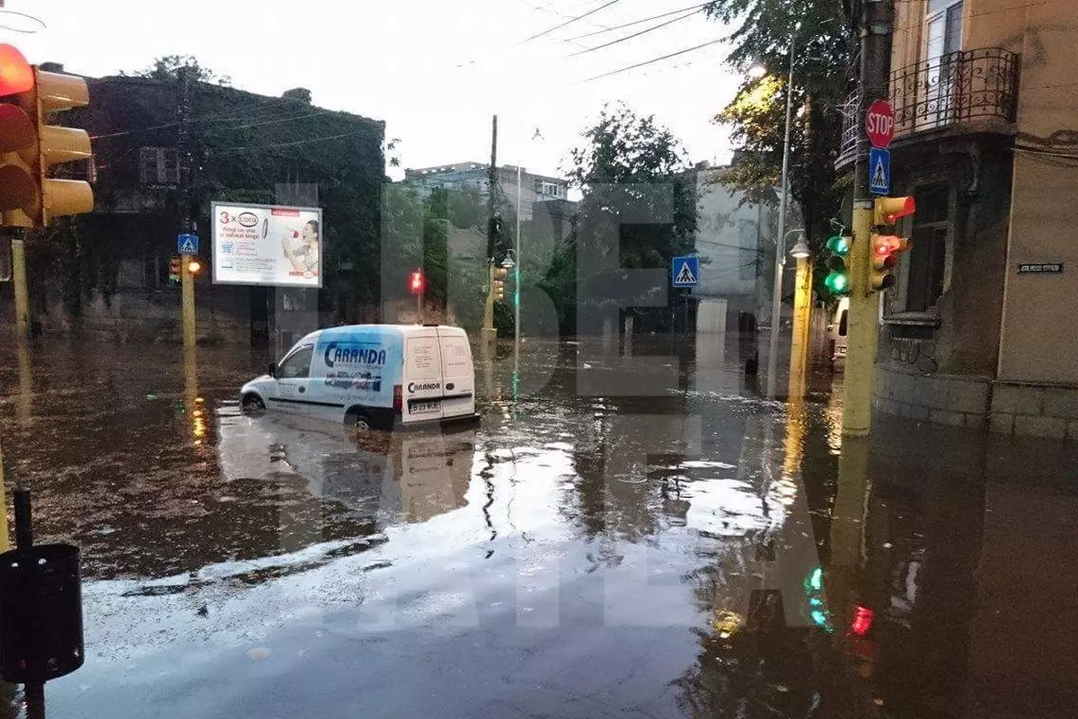 Toate porturile de la malul Mării Negre rămân închise