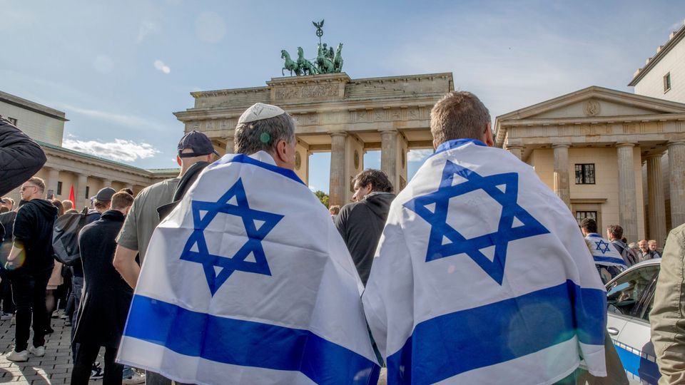 Adrian Severin: Sunt prieten al Israelului, dar și mai prieten al adevărului