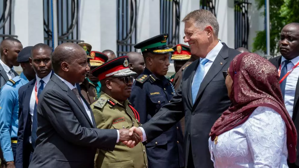 S-a dus până în Africa să-l întrebe de costul deplasărilor