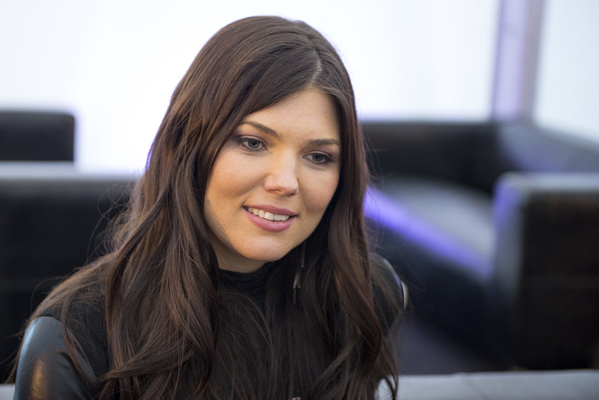 (VIDEO)”Ai stâlcit imnul!”. Ce spune Andra