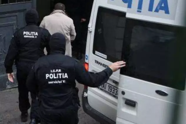 Mandate de arestare preventivă pentru 23 de poliţişti de la PTF Calafat