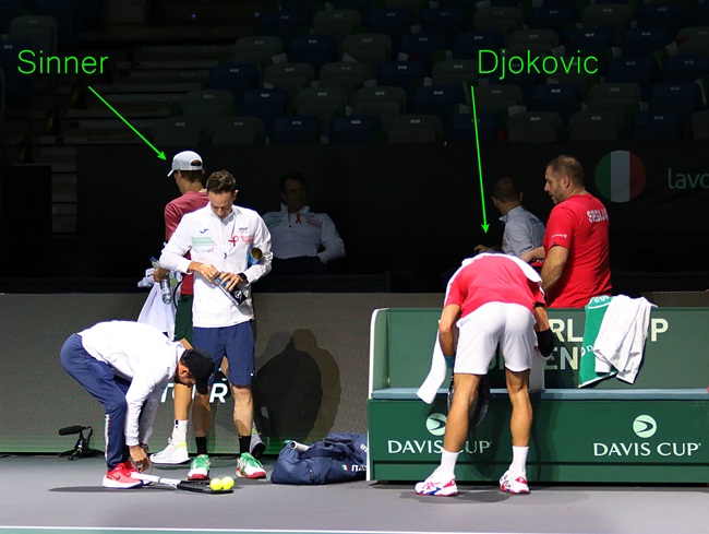 Novak Djokovic, bătut de Jannik Sinner și Italia merge în finala Cupei Davis!