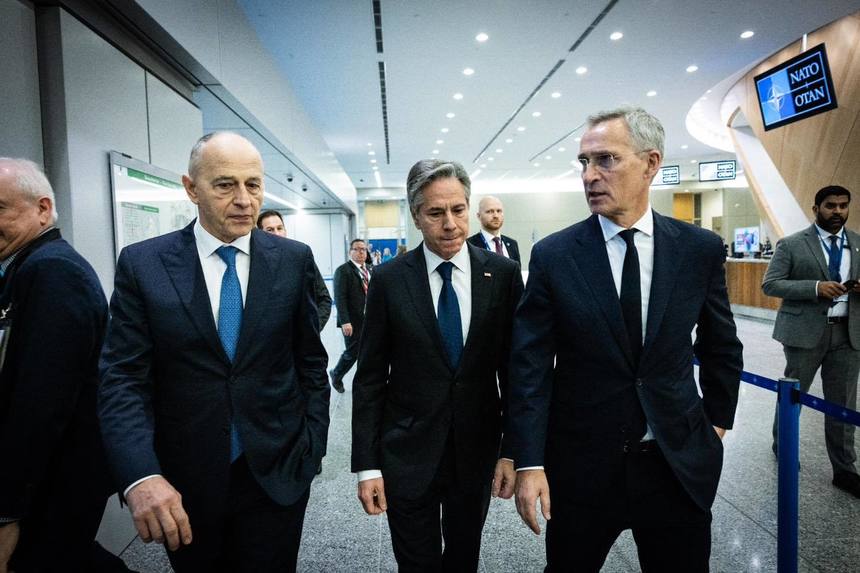 Mobilizare NATO. Stoltenberg și Geoană s-au întâlnit cu Antony Blinken