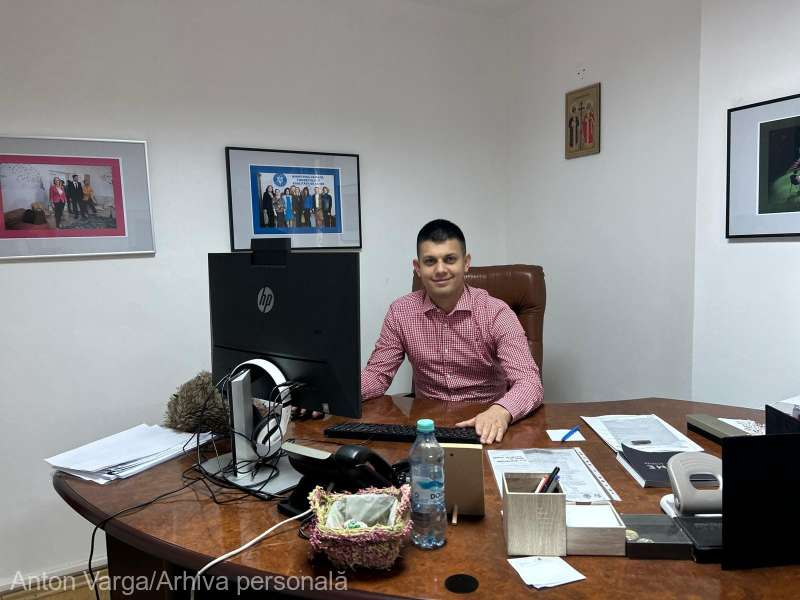 Un copil crescut în orfelinat a devenit salvatorul tinerilor abandonați de stat