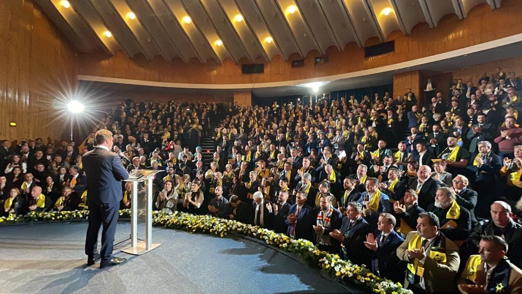 Condiția AUR: Fără sinecurişti și dinozauri politici