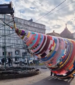 Ce le mai trece prin cap. Bradul croșetat e în vogă!