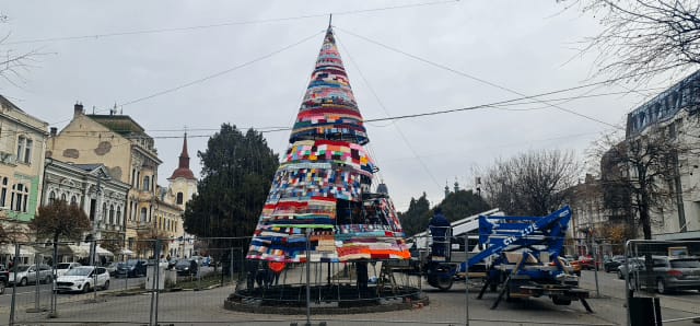 Cel mai controversat brad:  O „bazaconie surpriză”