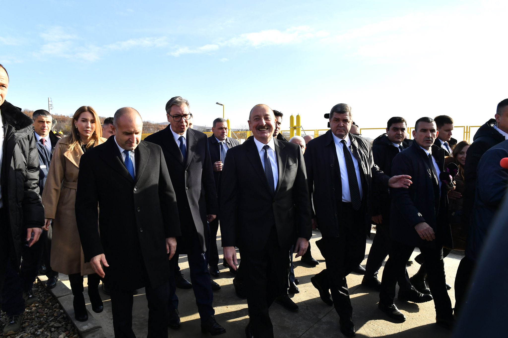 Azerii și-ar dubla exporturile de gaze către Europa