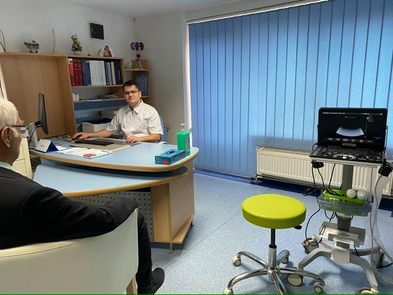 Gest de mare omenie. Prof. Ioan Coman, sute de consultații urologice gratuite