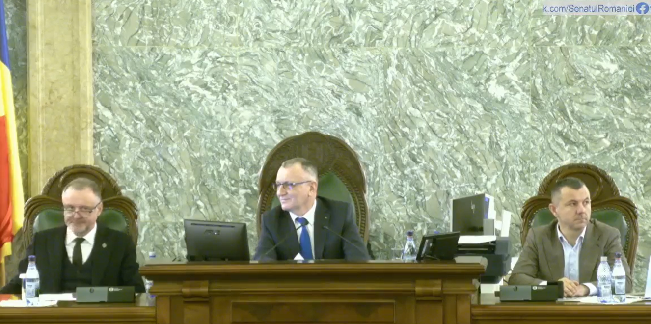 Incendiu în Senat. Senatorii, evacuați de urgență