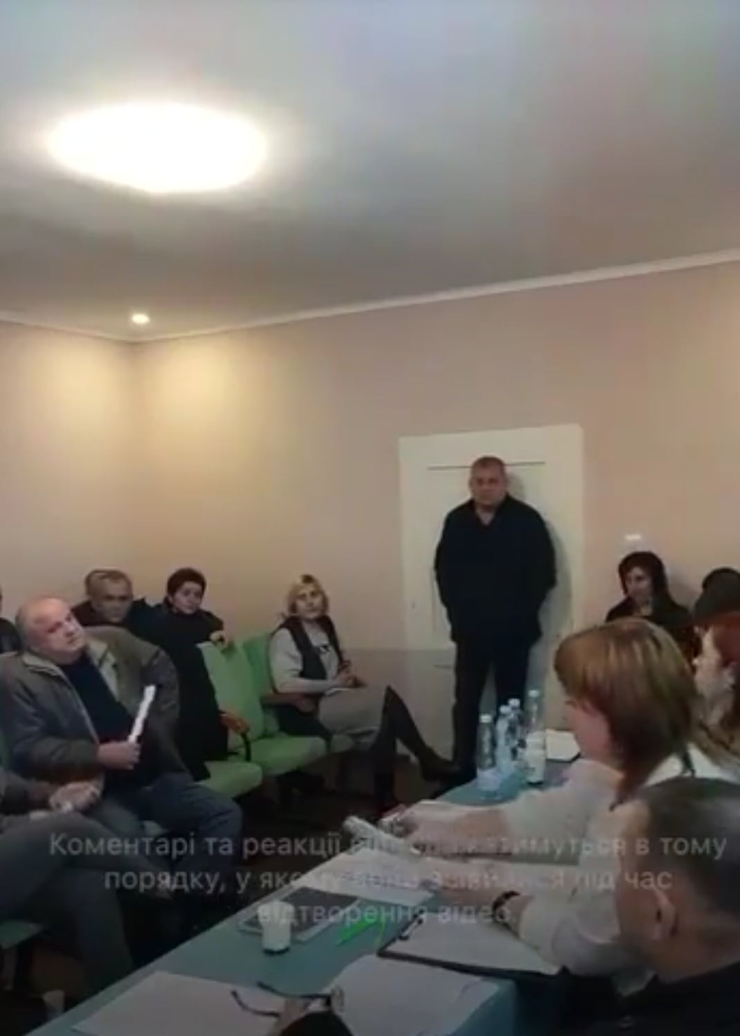 (VIDEO)Grenade detonate la o reuniune municipală: 26 de răniți