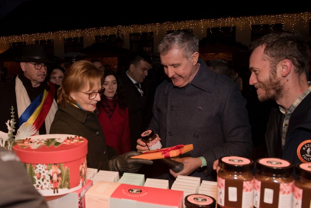 Primul Târg regal de Crăciun la Castelul Săvârşin