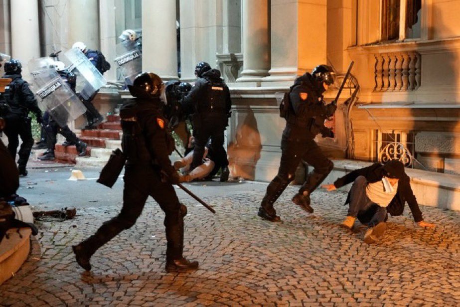 Opoziția protestează la Belgrad. Rusia avertizase asupra pericolului
