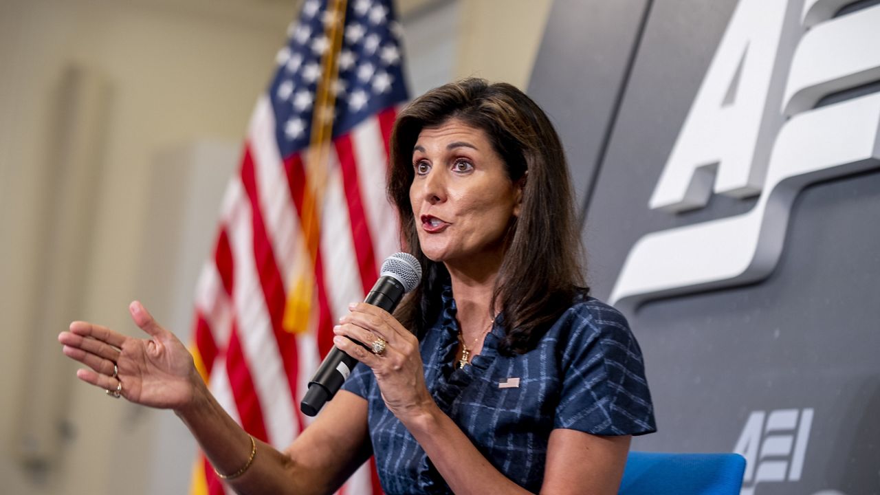 Nikki Haley îi lasă cale liberă lui Donald Trump
