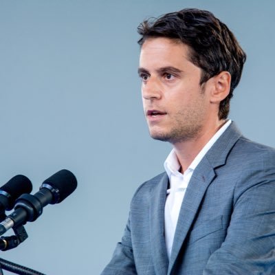 Ce premier frumușel și-a tras Franța!