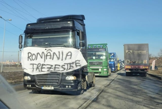 (VIDEO) Transportatorii și fermierii – barajul de la Chiajna