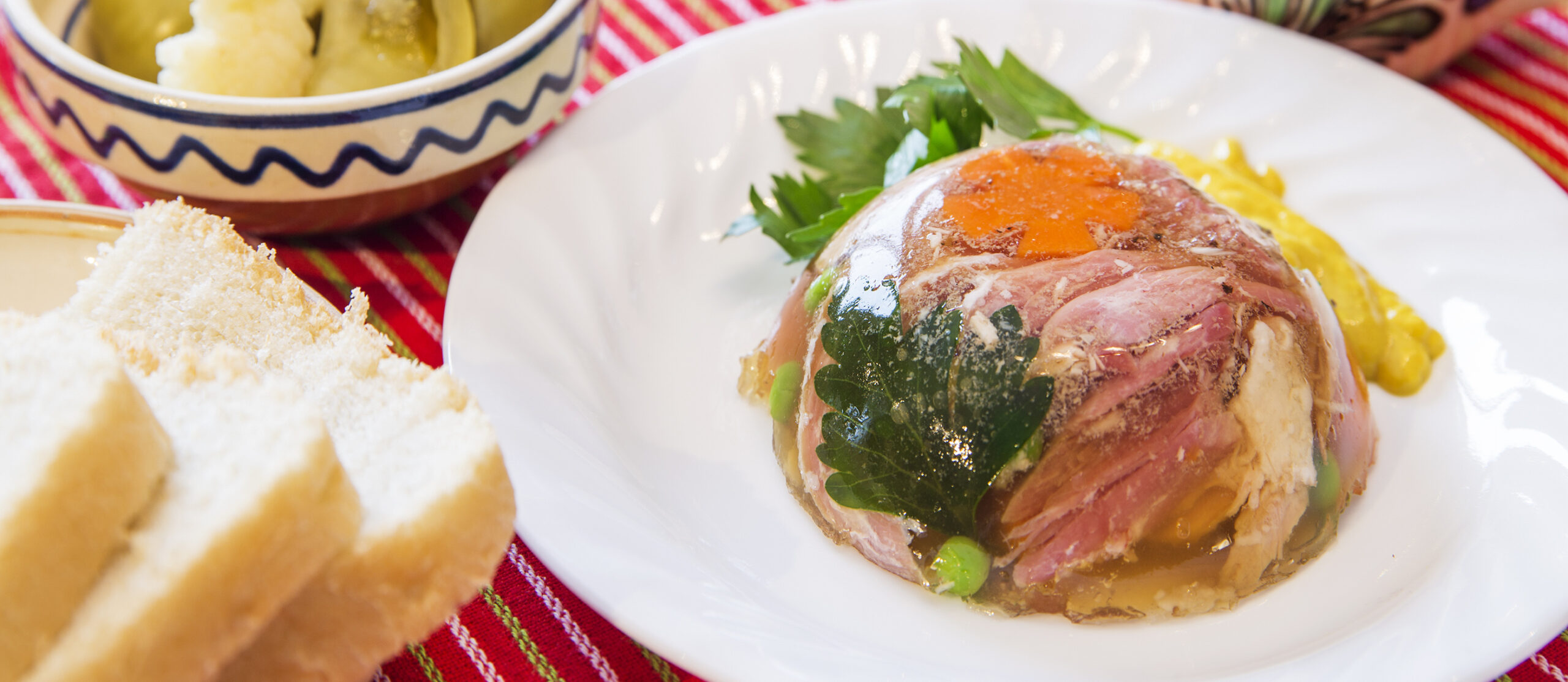 Unde se află muzeul cu piftii și ciorbe tradiționale?