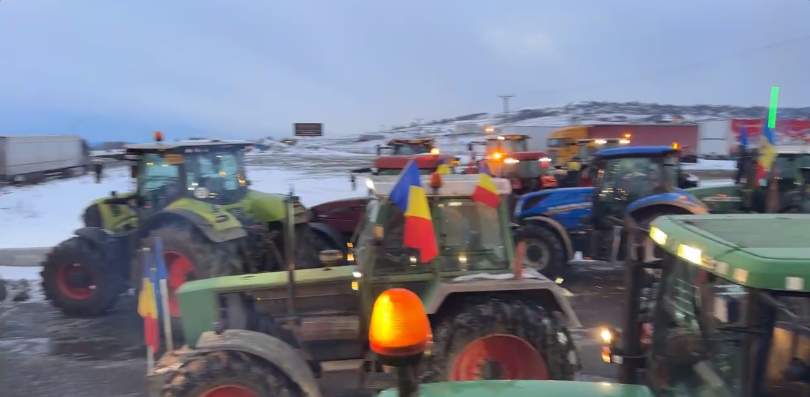(VIDEO) Coloane de tractoare în vămi. Imagini!
