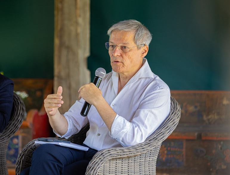Iar s-a învârtit Cioloș de o funcție