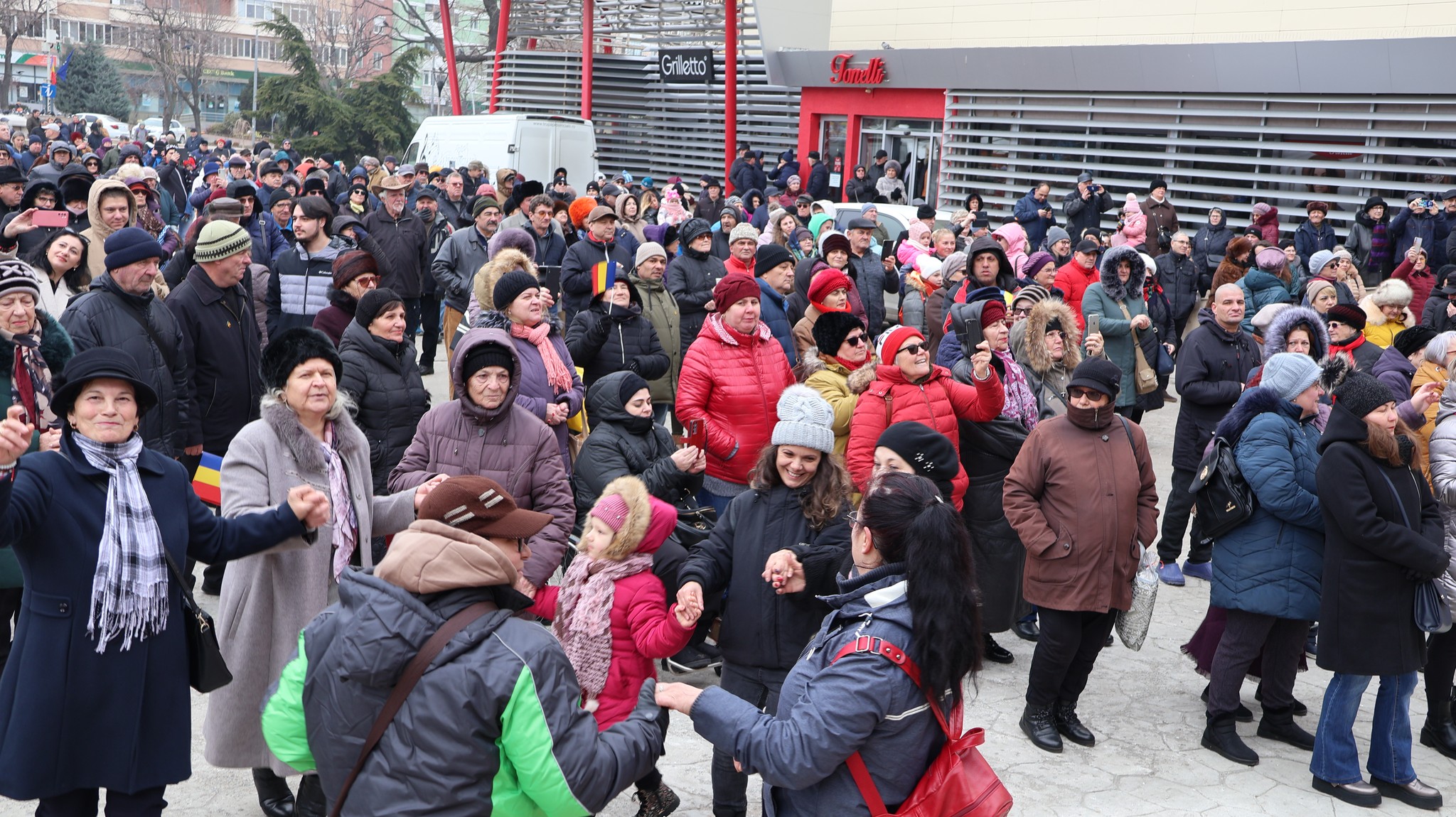 Mai ceva ca-n comunism: Reținut pentru huiduieli