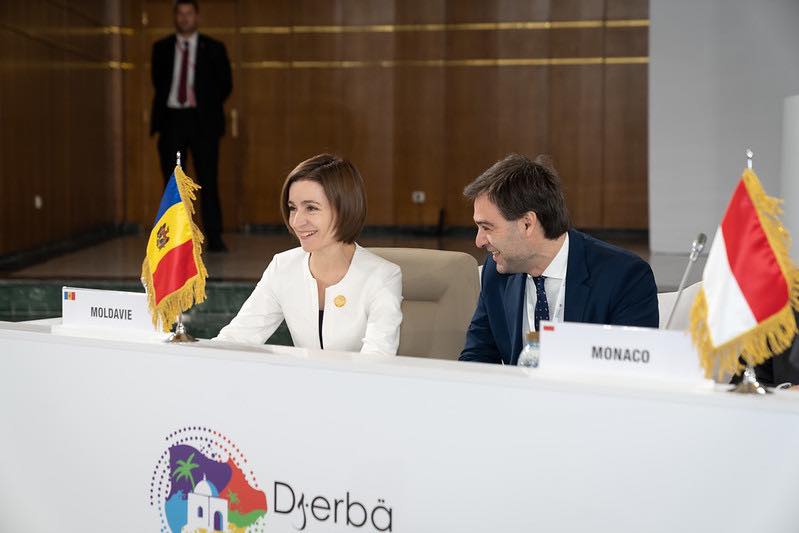 Demisie la vârf, la Chișinău