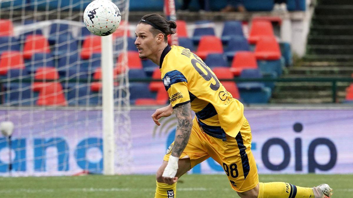 Dennis Man, magicianul din Serie B
