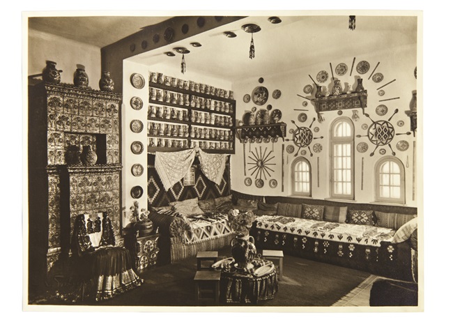 Sobe marca Rüffer la Muzeul N. Minovici