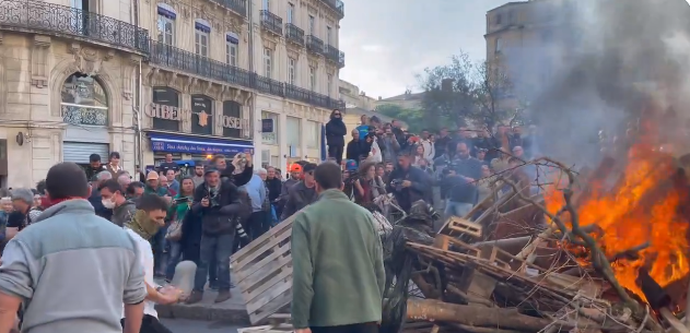 Fermieri francezi amenință cu „asediul Parisului”