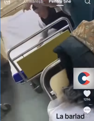 (VIDEO) Anchetă la Bîrlad. Un pacient care face ”circ” în spital a fost ”liniștit”