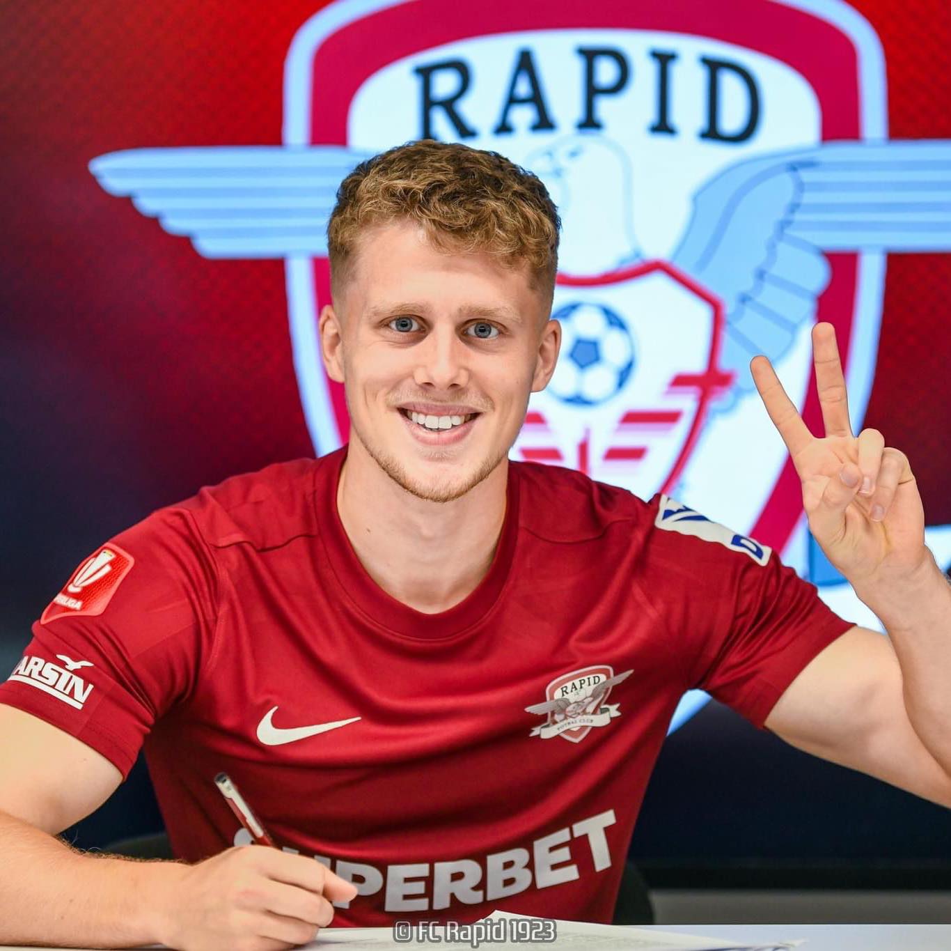 Sătul de medicii români, a plecat acasă