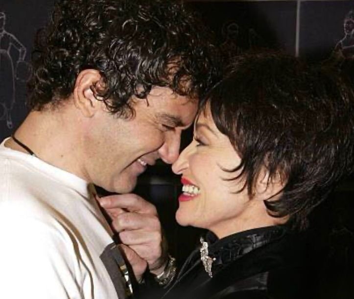 A murit o legendă a Broadway-ului