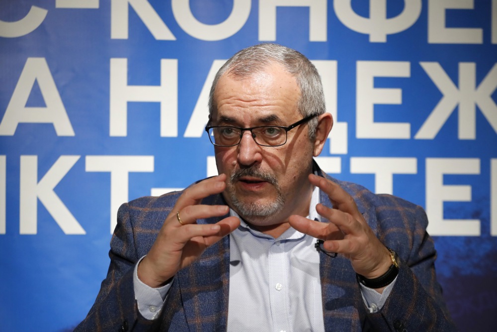 Singurul opozant al lui Putin a „predat semnăturile”