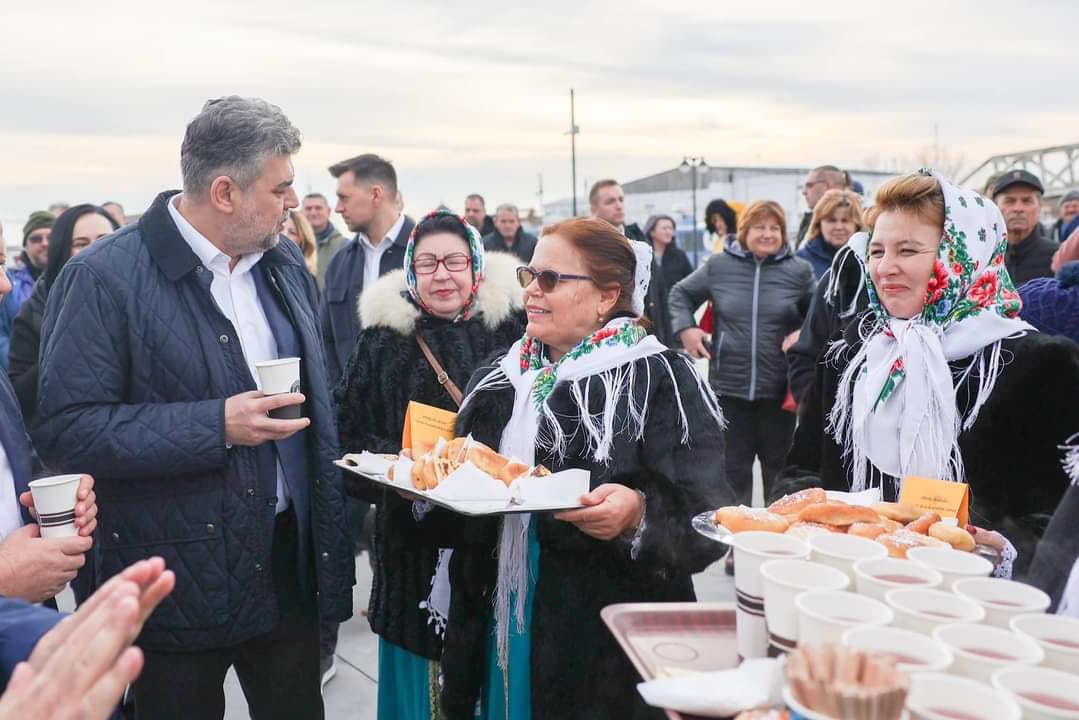 (FOTO) Ciolacu, trezit din somn de RO-Alert. „Şi eu, la 2 dimineaţa”