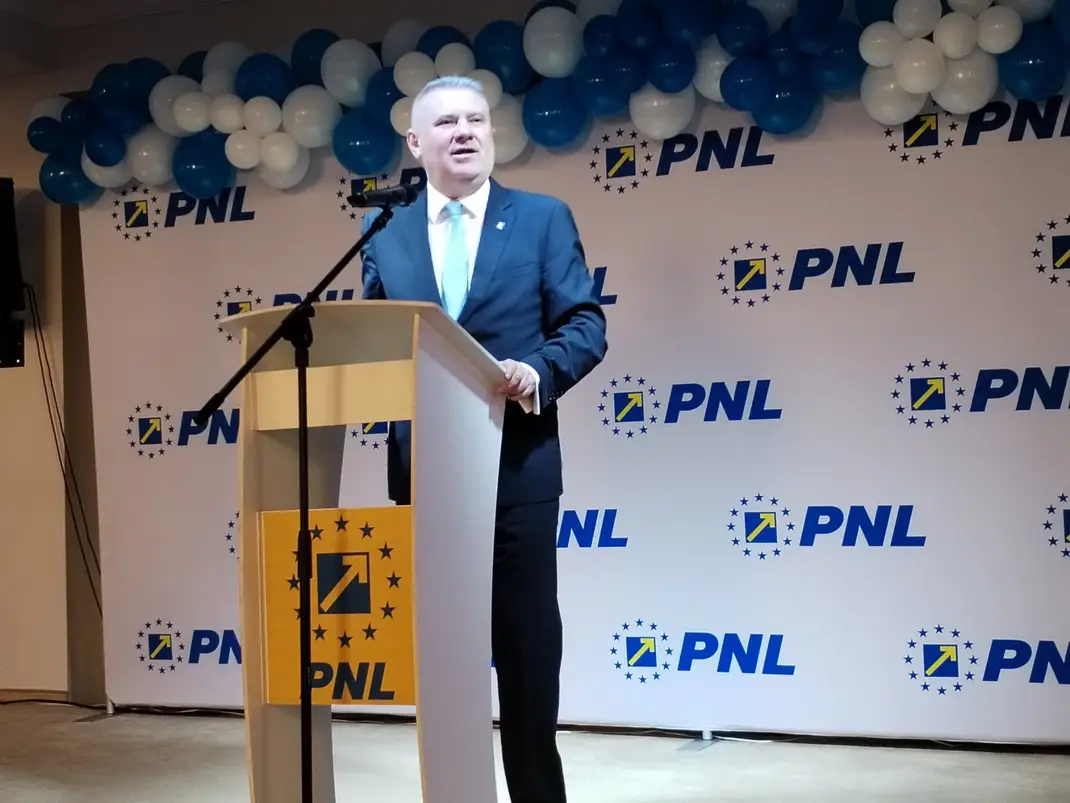 „Întrebarea care pluteşte în aer” la întâlnirile liberalilor din teritoriu