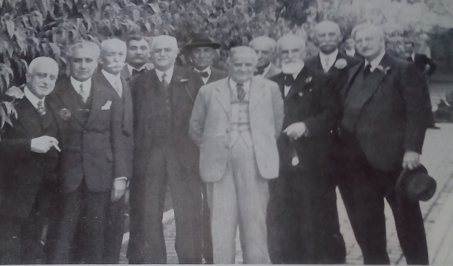 O discuție despre moravuri la 1908