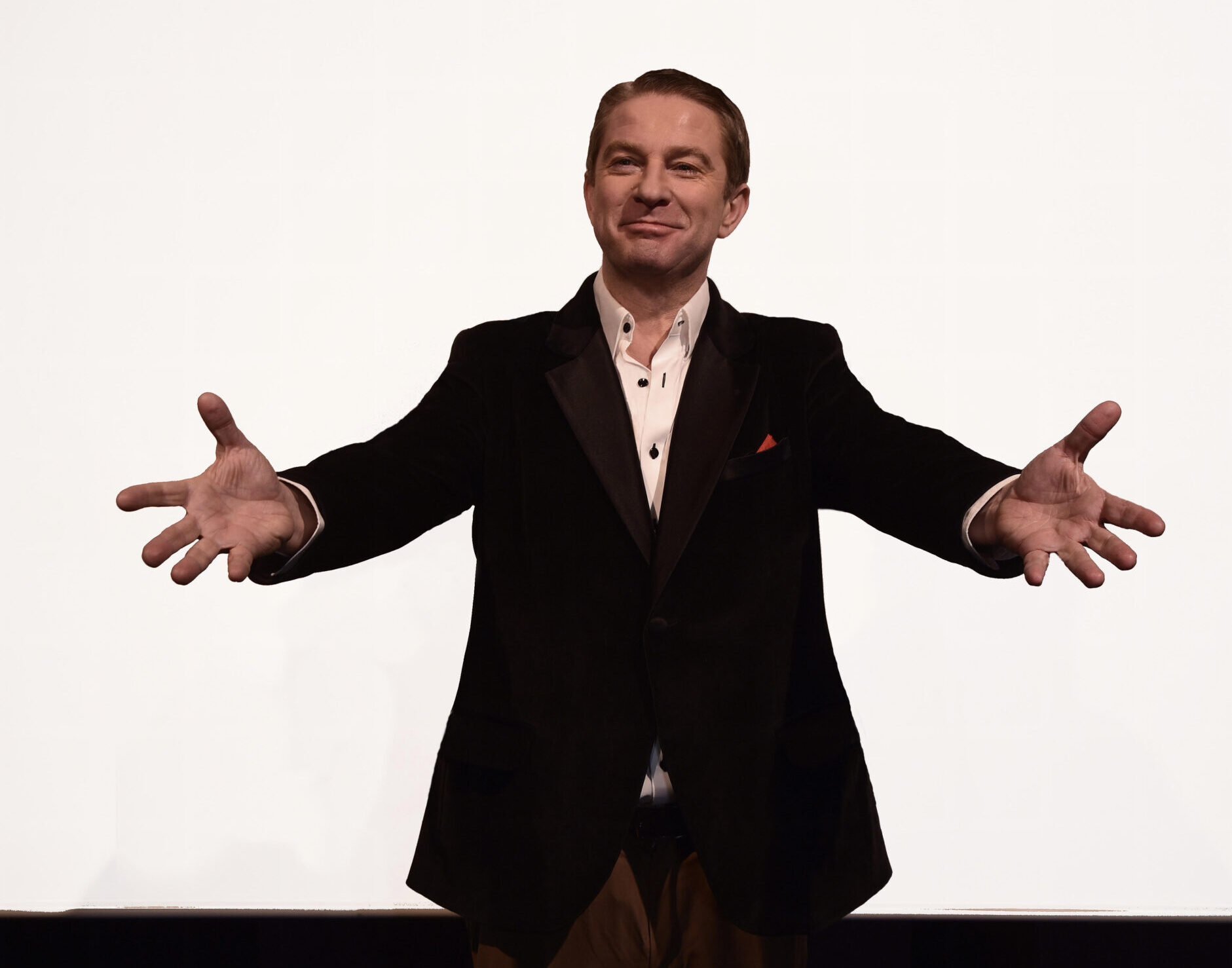 Pavel Bartoș joacă în „…Escu”