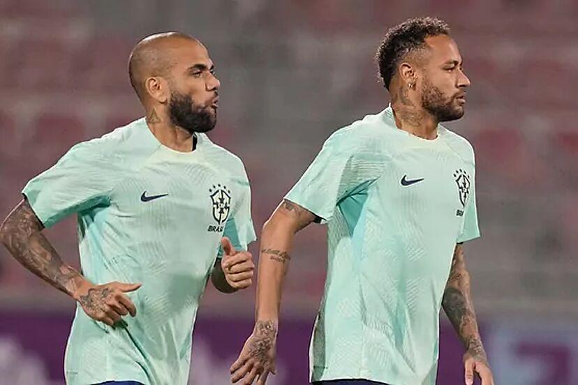 Neymar, atacat de întreaga Brazilie, după ce l-a ajutat pe violatorul Dani Alves!