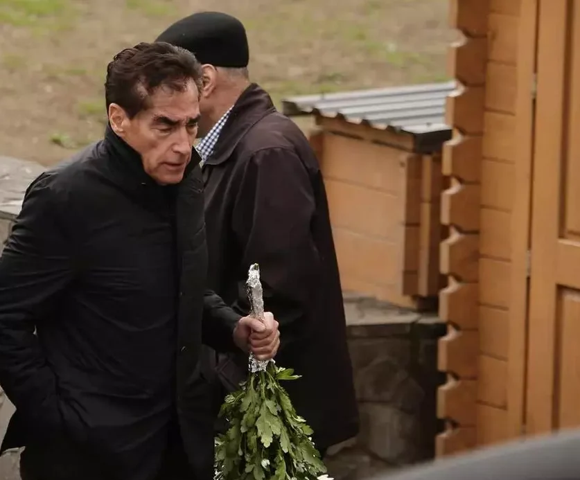 Petre Roman n-a mai știut ce să facă