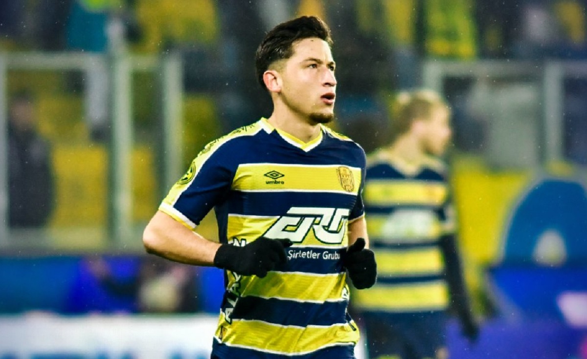 Incredibilul motiv pentru care Moruțan nu va mai juca până la final de sezon!