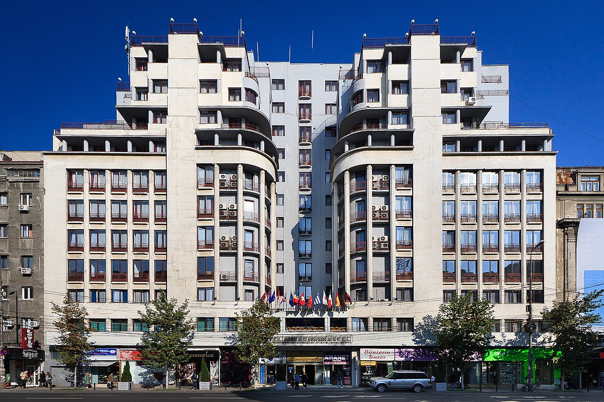 Se vinde Hotelul Ambasador din București